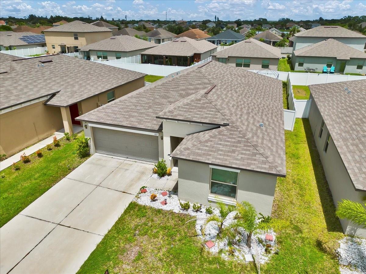 Listing photo id 78 for 769 Calico Scallop Street