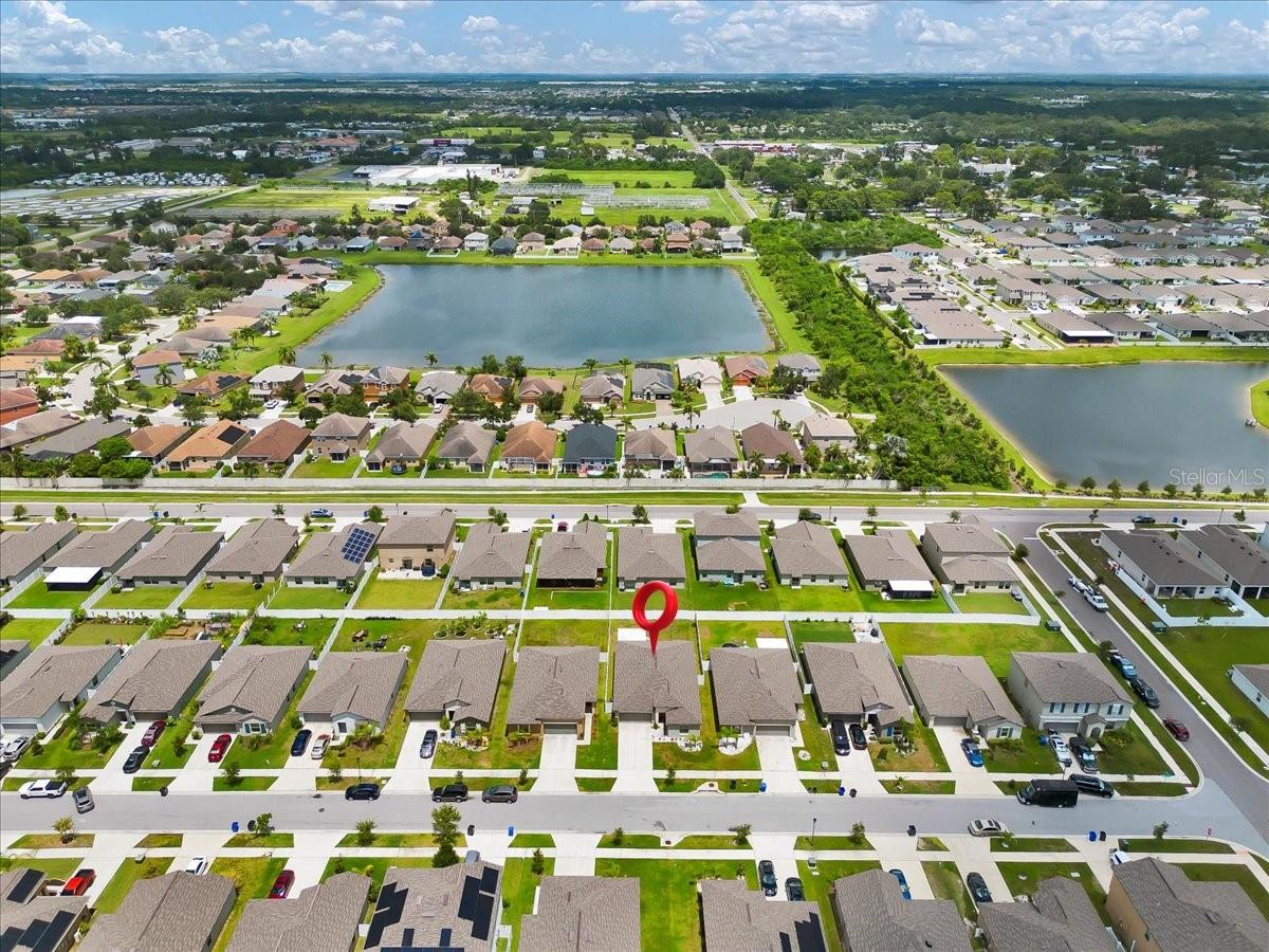 Listing photo id 81 for 769 Calico Scallop Street