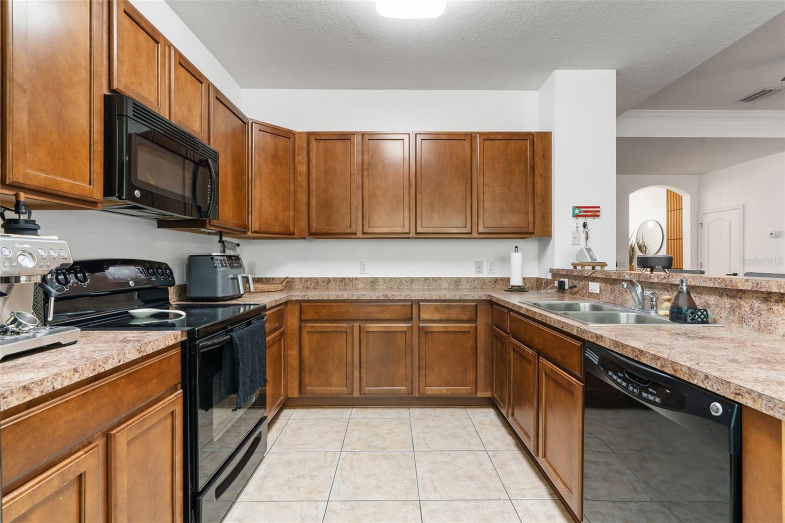 Image 10 of 26 For 32914 Hillman Court