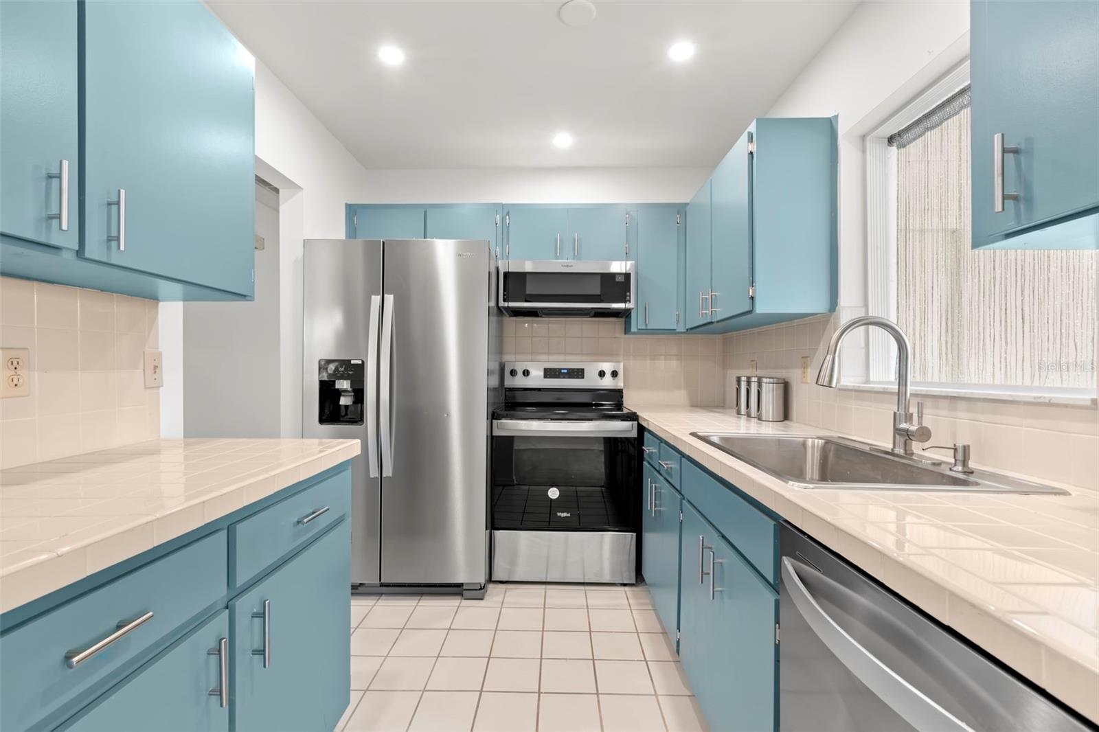 Image 11 of 43 For 2204 Grenadier Drive