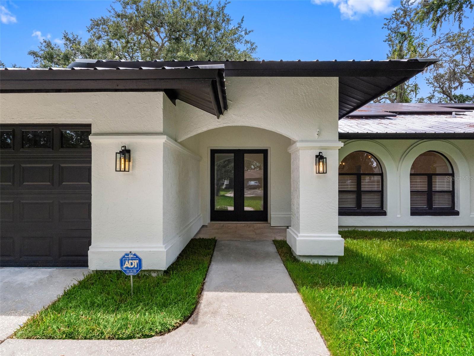 Listing photo id 18 for 8309 River Highlands Place
