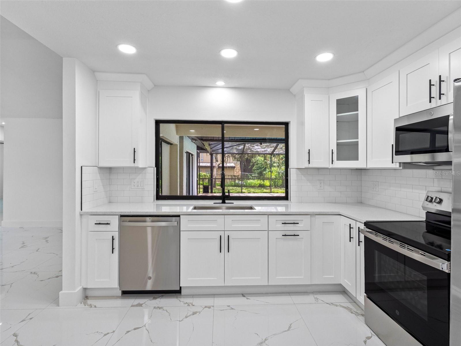 Listing photo id 28 for 8309 River Highlands Place