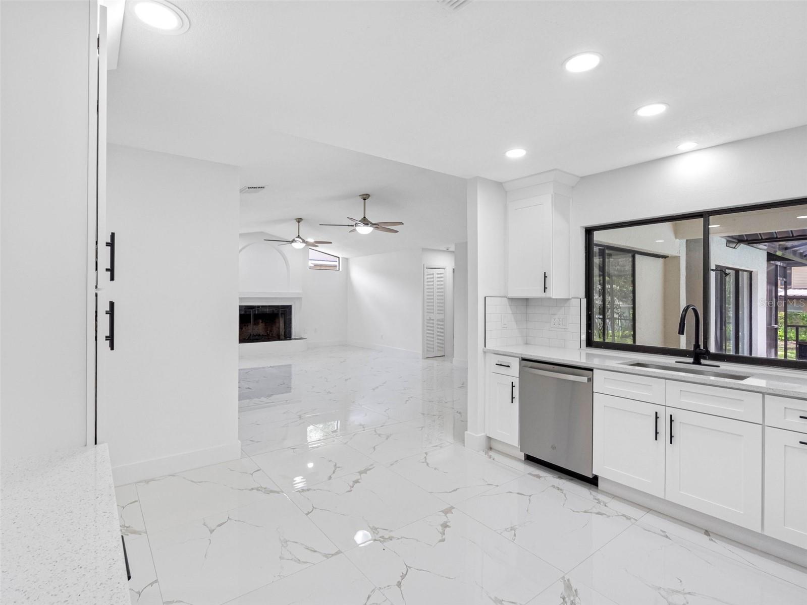 Listing photo id 29 for 8309 River Highlands Place
