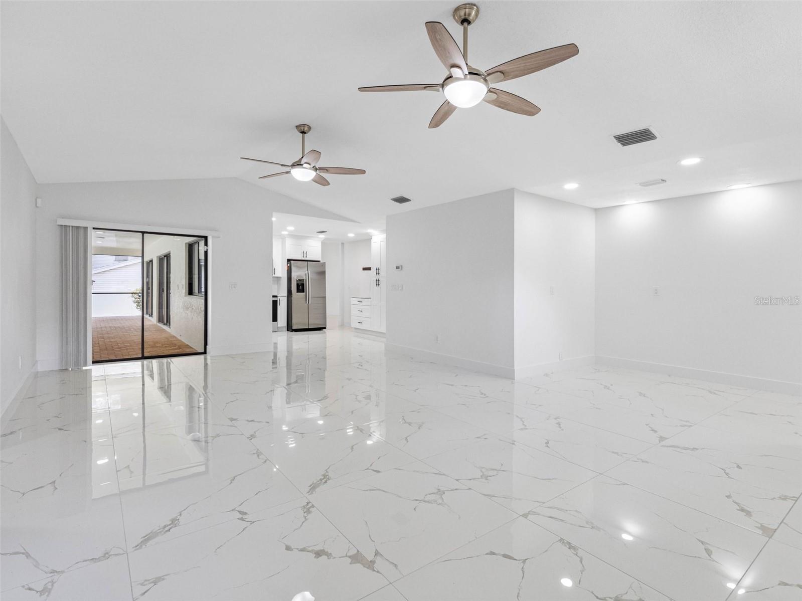 Listing photo id 31 for 8309 River Highlands Place