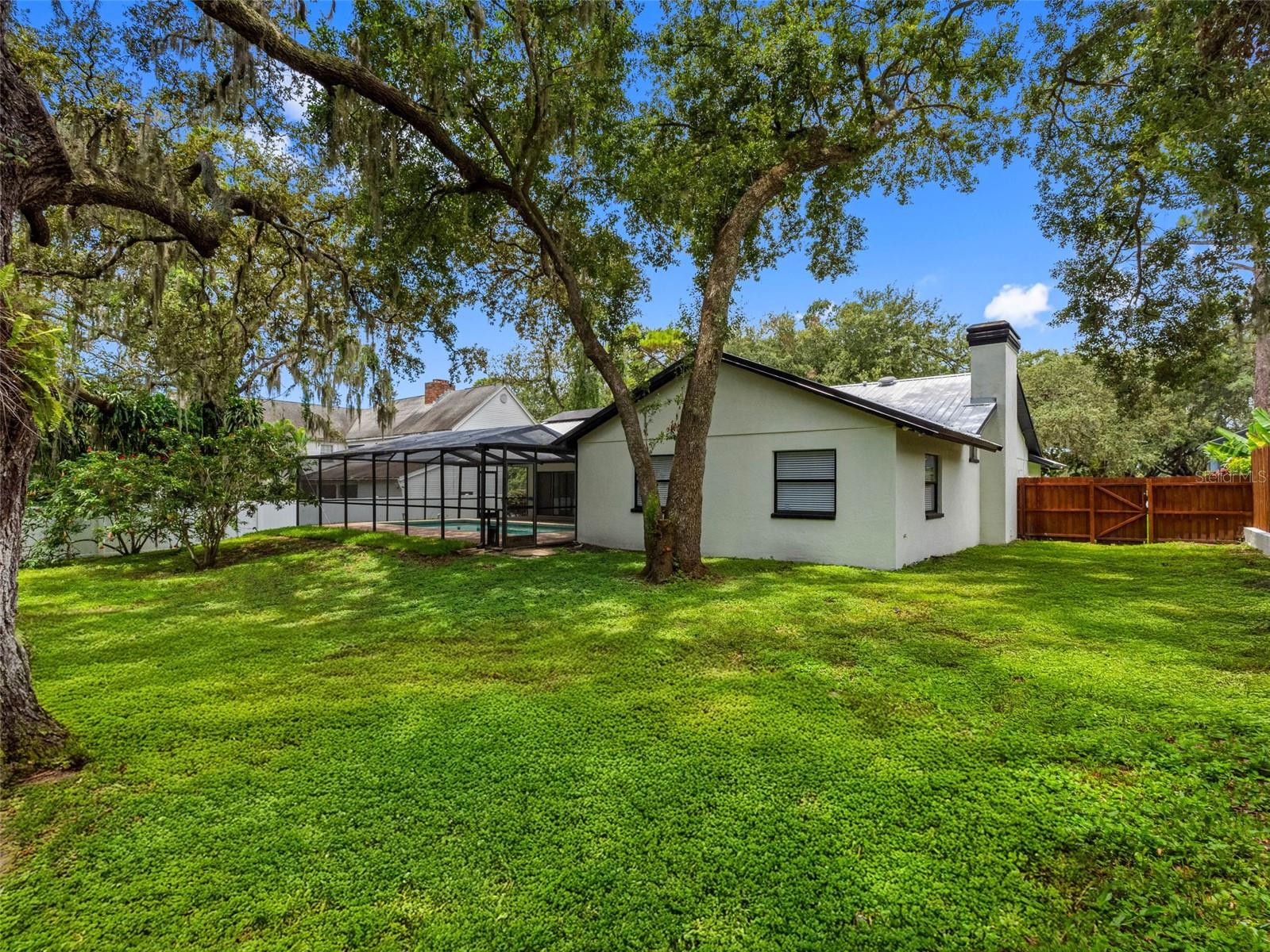Listing photo id 57 for 8309 River Highlands Place