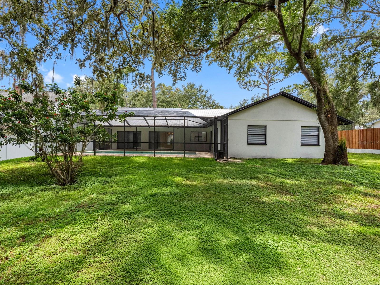 Listing photo id 59 for 8309 River Highlands Place