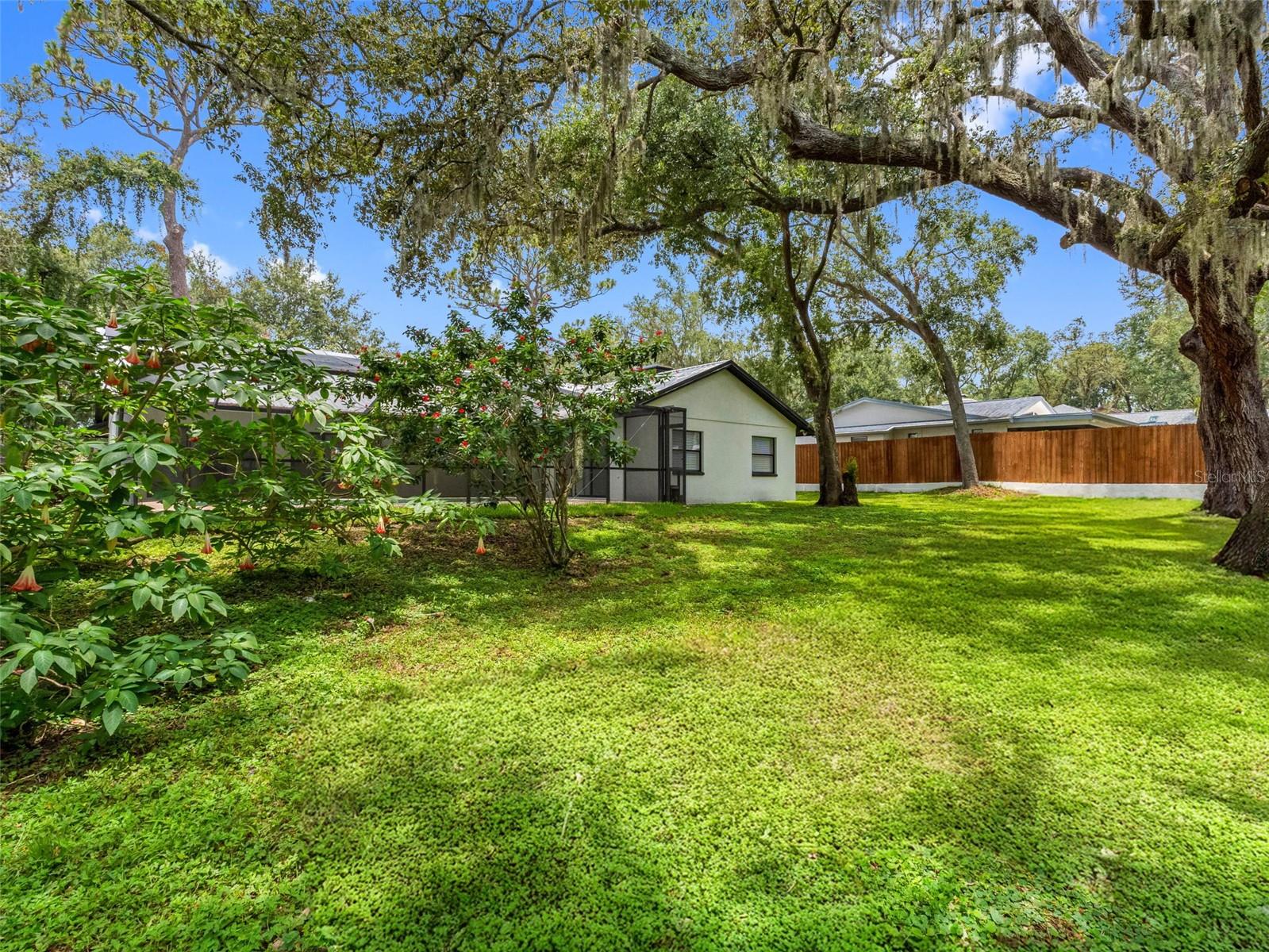 Listing photo id 60 for 8309 River Highlands Place