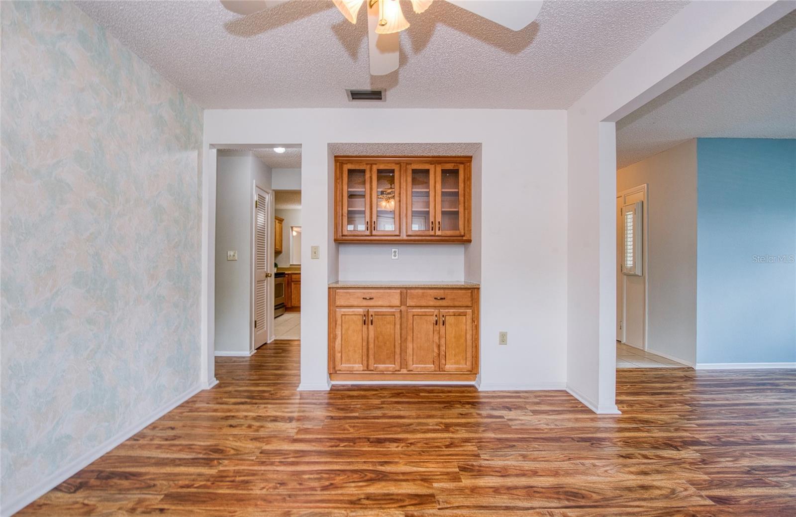 Image 17 of 49 For 4608 Ridge Point Drive
