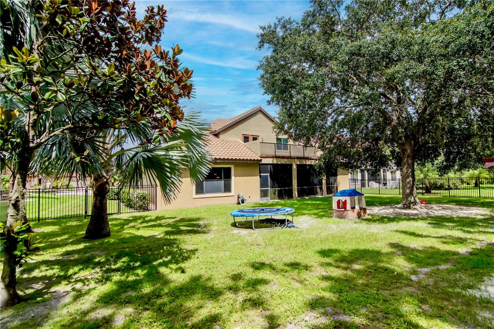 Image 4 of 42 For 20110 Pond Spring Way