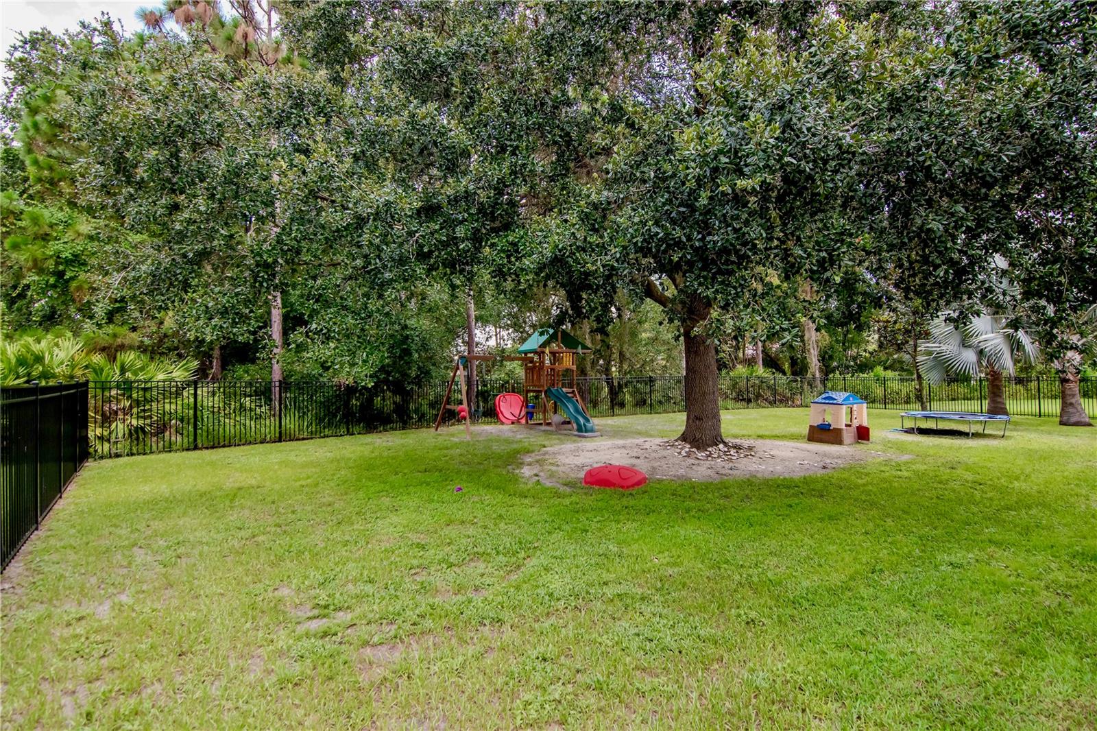 Image 40 of 42 For 20110 Pond Spring Way