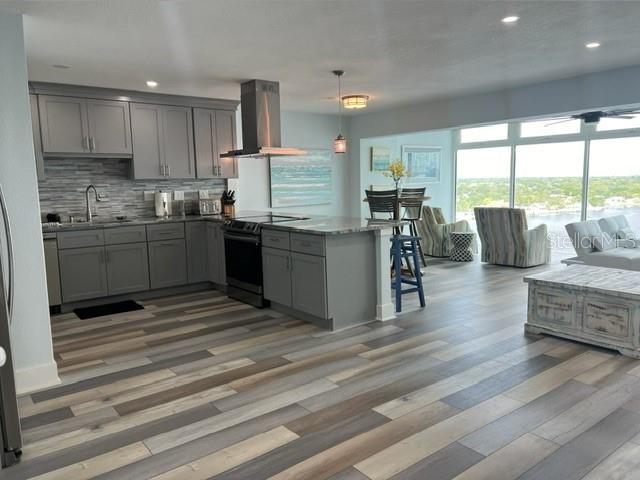 Image 30 of 31 For 7200 Sunshine Skyway Lane S 15f