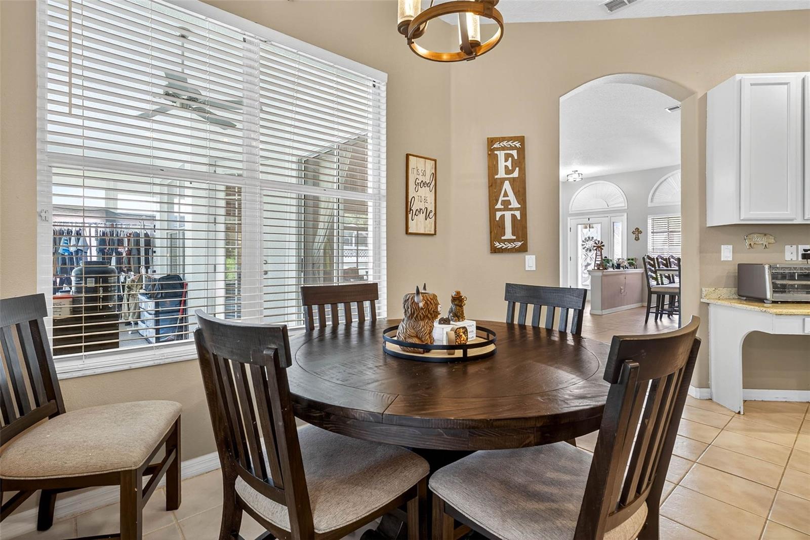 Image 16 of 56 For 4616 Roslyn Ct