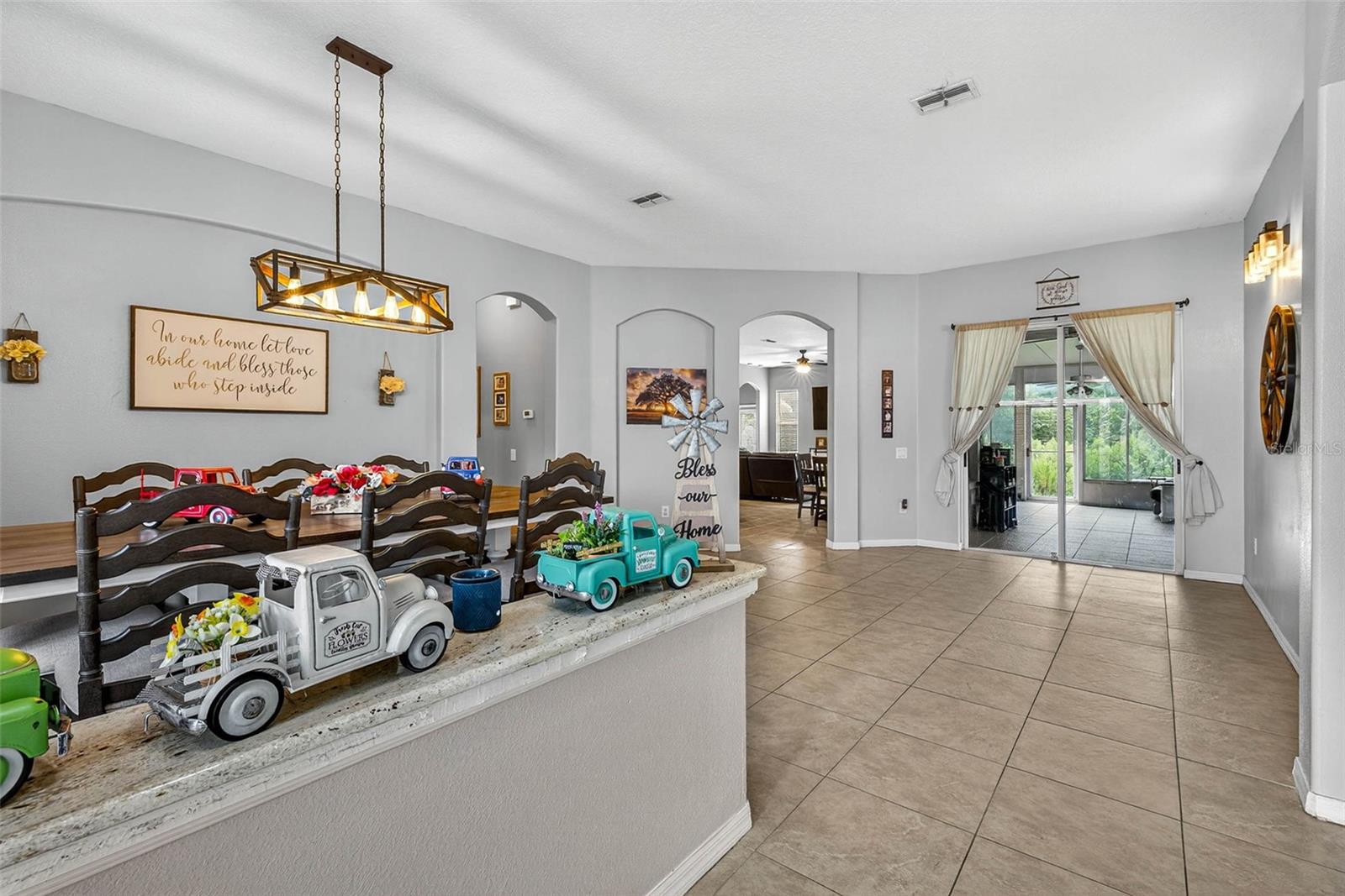 Image 3 of 56 For 4616 Roslyn Ct