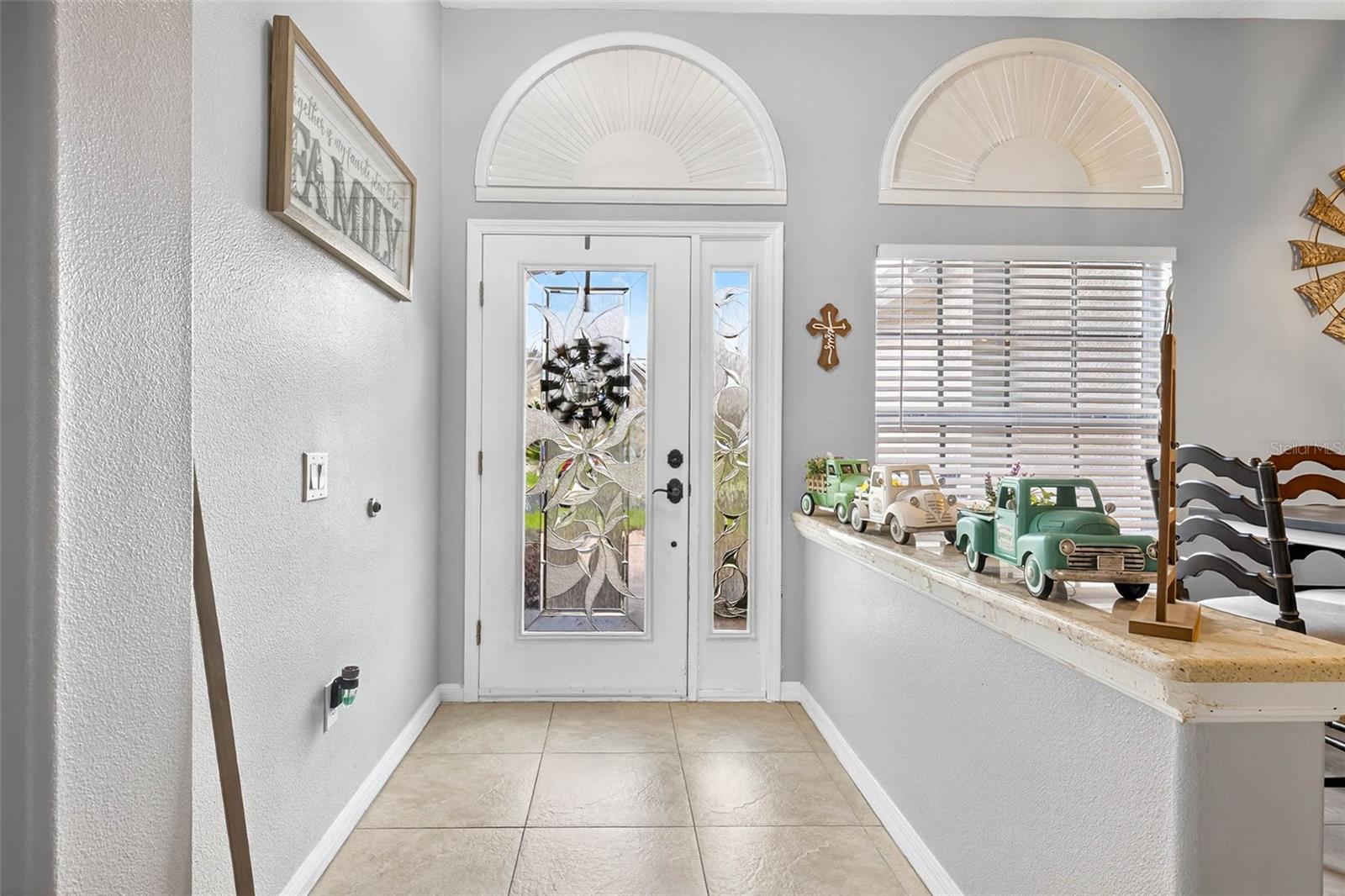 Image 4 of 56 For 4616 Roslyn Ct