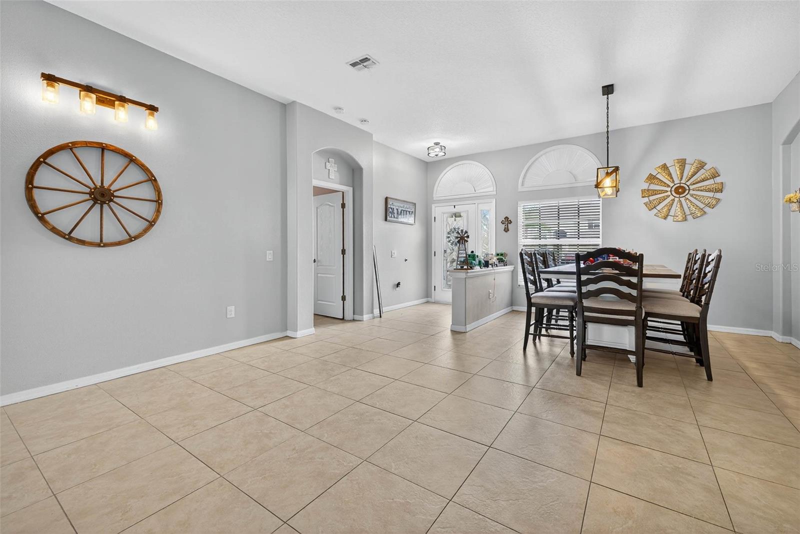 Image 7 of 56 For 4616 Roslyn Ct