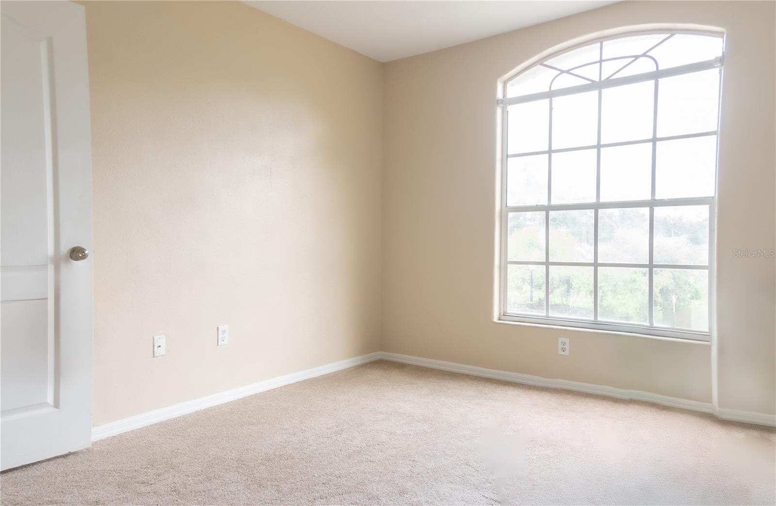 Image 19 of 47 For 7326 Yardley Way