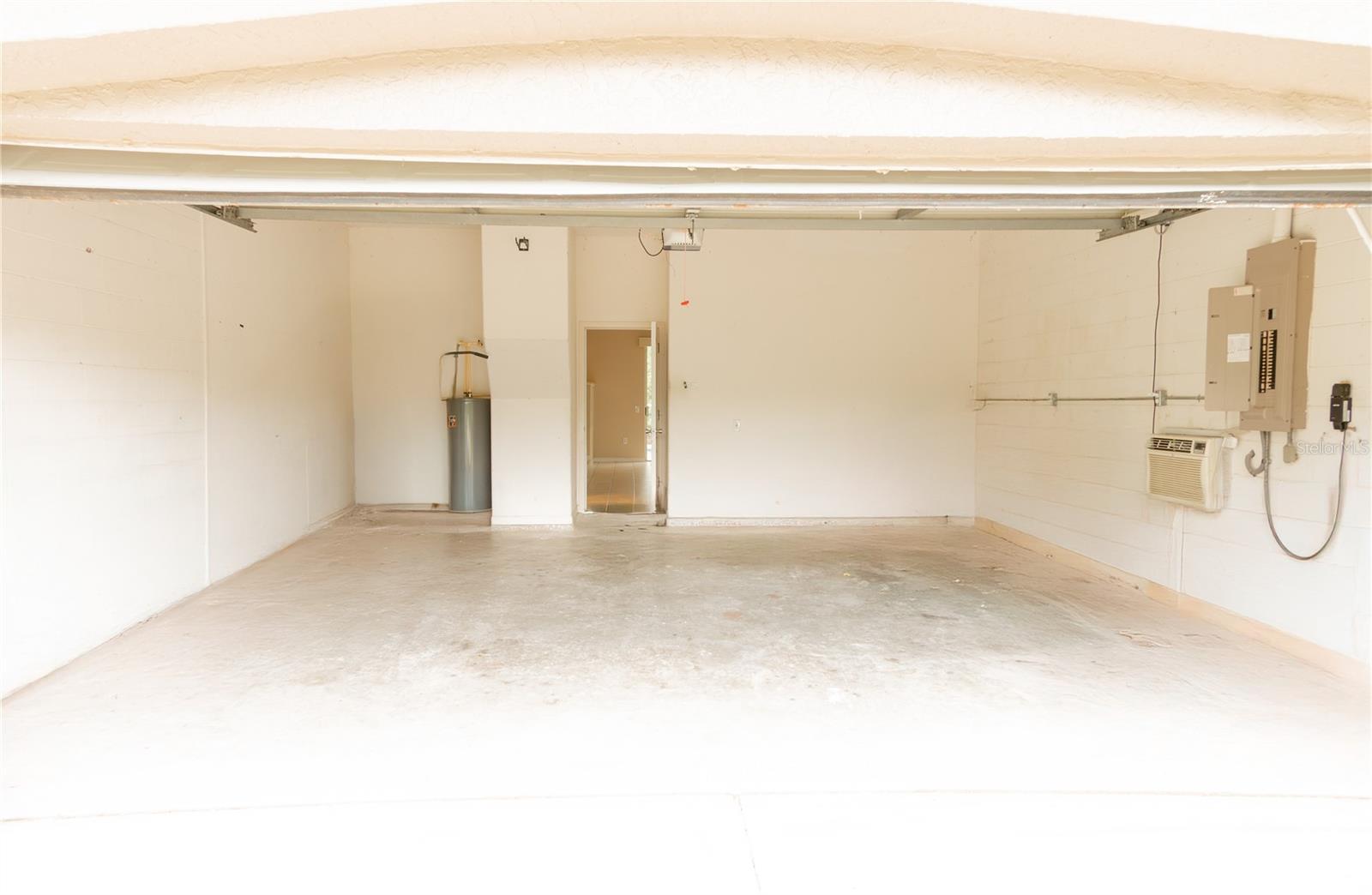 Image 37 of 47 For 7326 Yardley Way