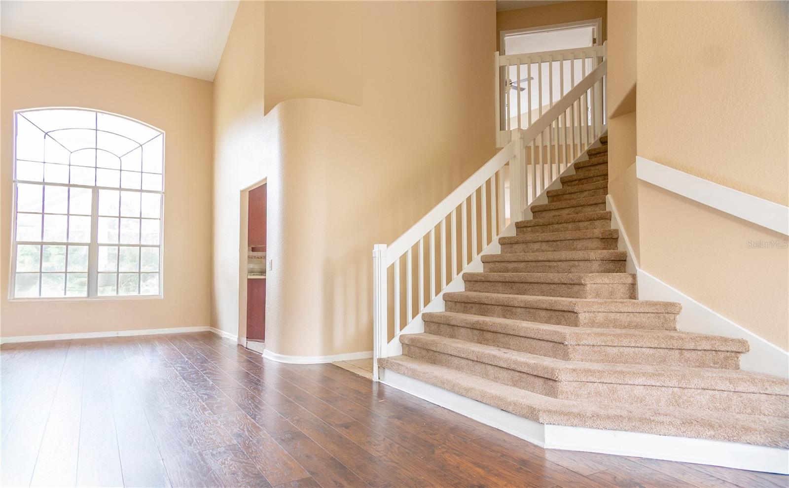 Image 4 of 47 For 7326 Yardley Way