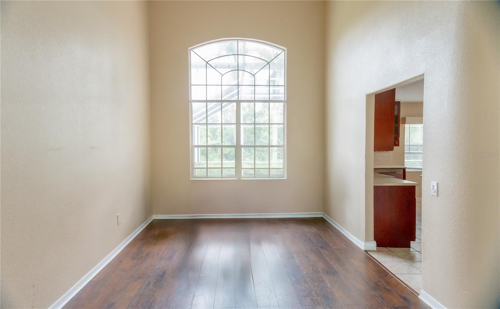 Image 5 of 47 For 7326 Yardley Way