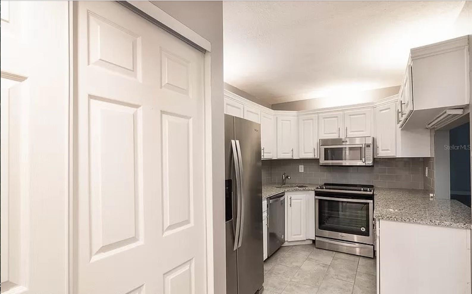 Image 5 of 16 For 2568 Pine Ridge Way S C1