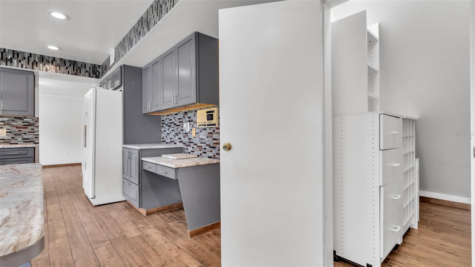 Image 14 of 39 For 2430 Falcon Lane
