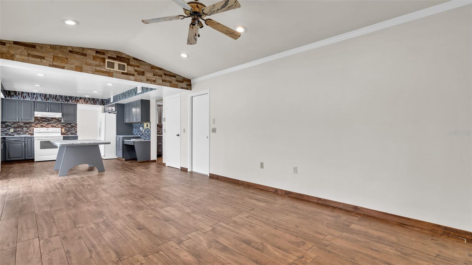 Image 15 of 39 For 2430 Falcon Lane