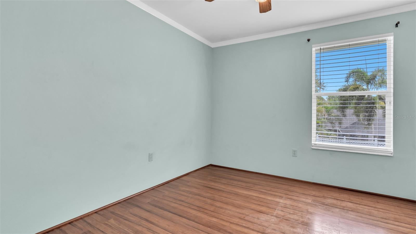 Image 18 of 39 For 2430 Falcon Lane