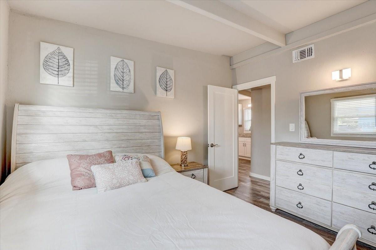 Image 18 of 28 For 2018 Windsor Way