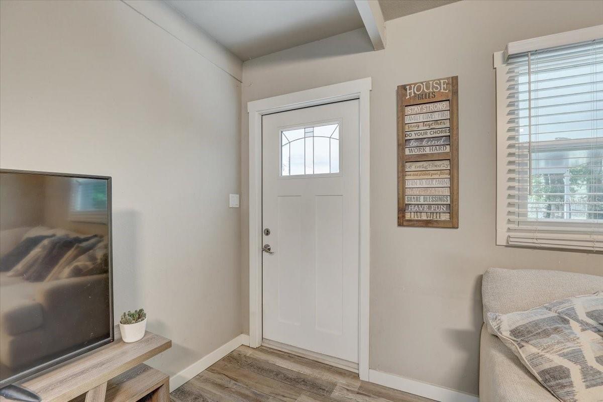 Image 3 of 28 For 2018 Windsor Way
