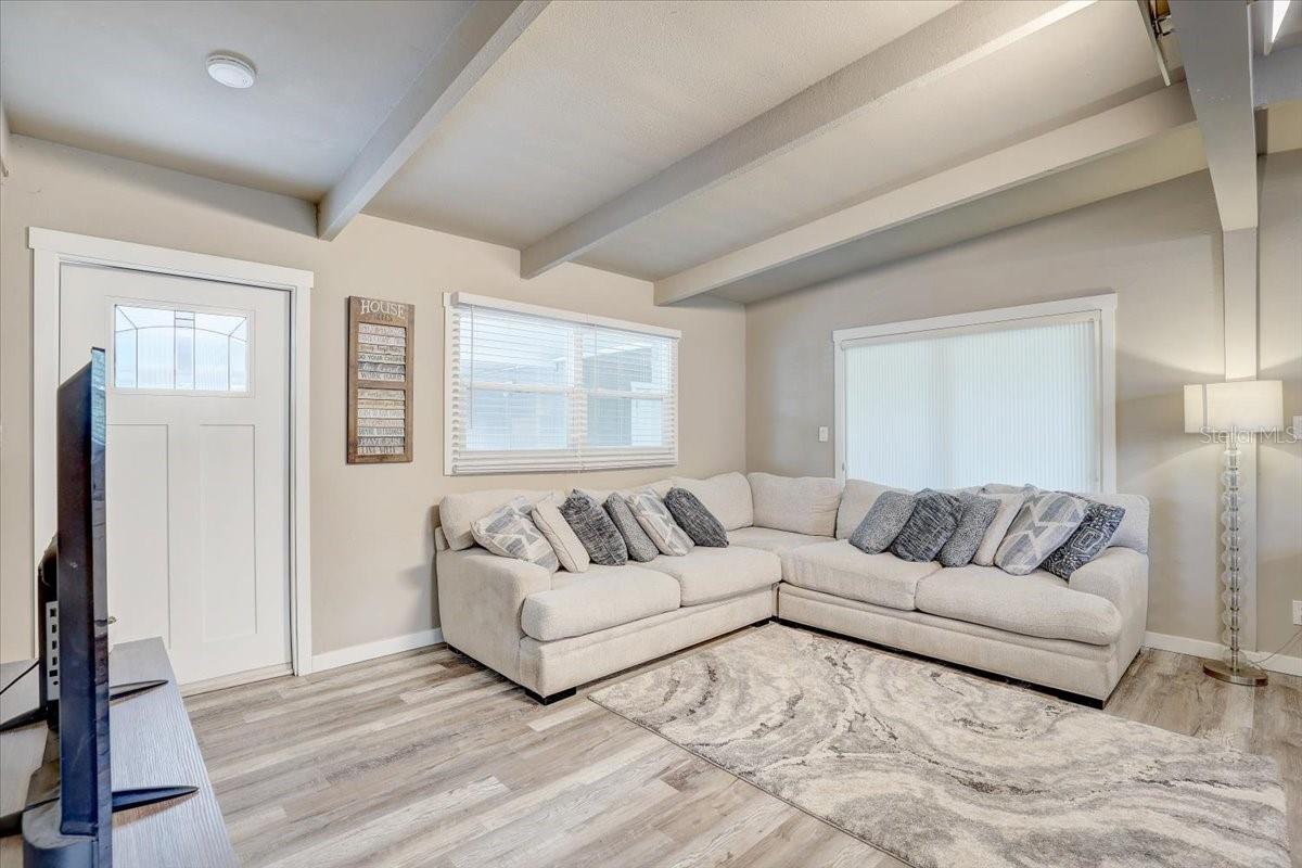 Image 4 of 28 For 2018 Windsor Way