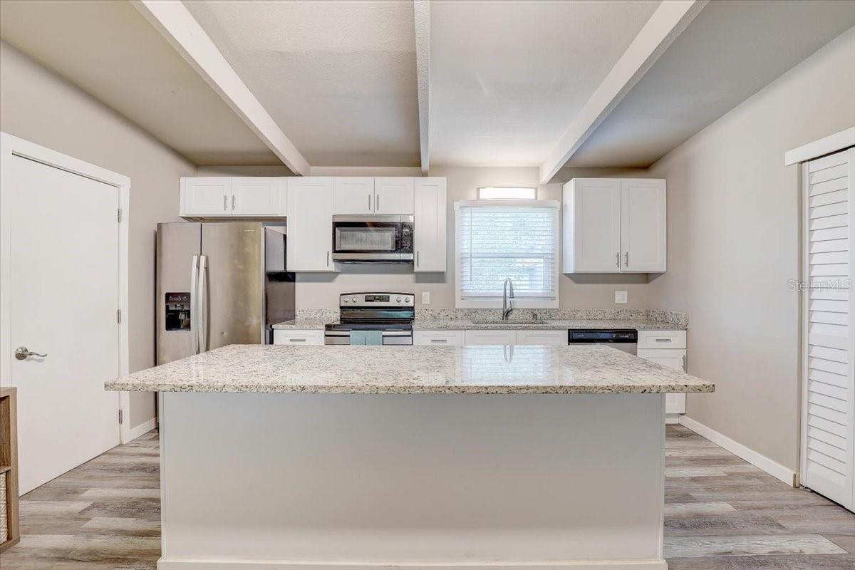 Image 7 of 28 For 2018 Windsor Way