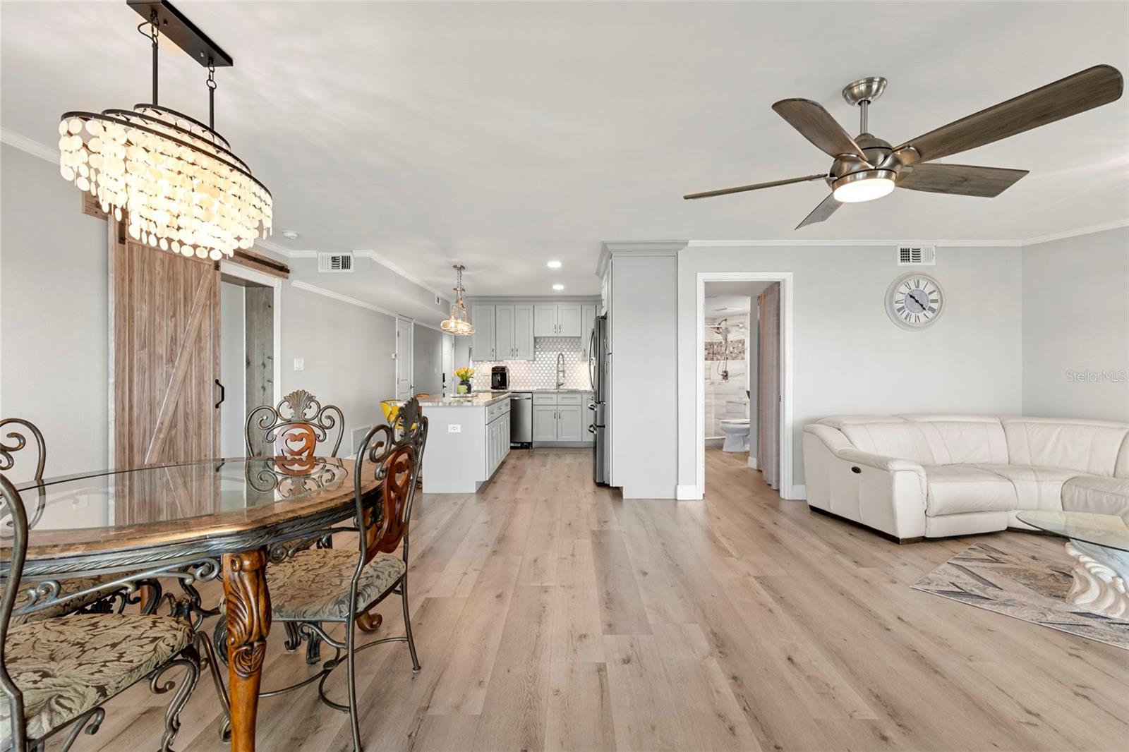 Image 10 of 68 For 7540 Sunshine Skyway Lane S 118