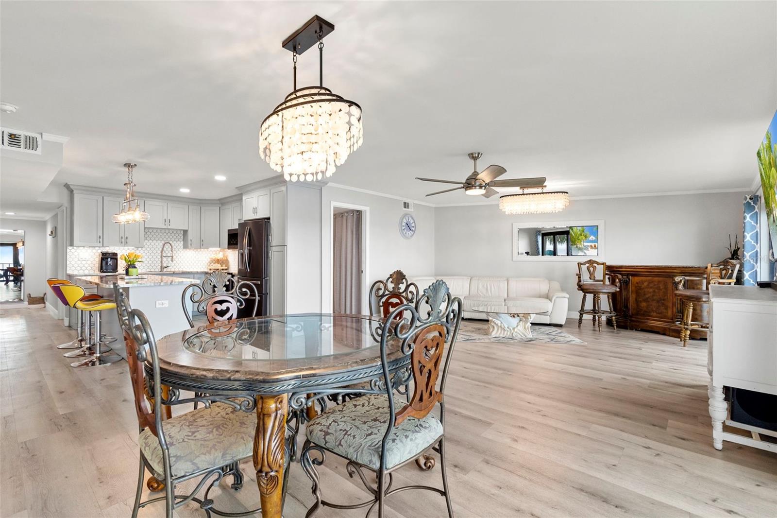 Image 11 of 68 For 7540 Sunshine Skyway Lane S 118