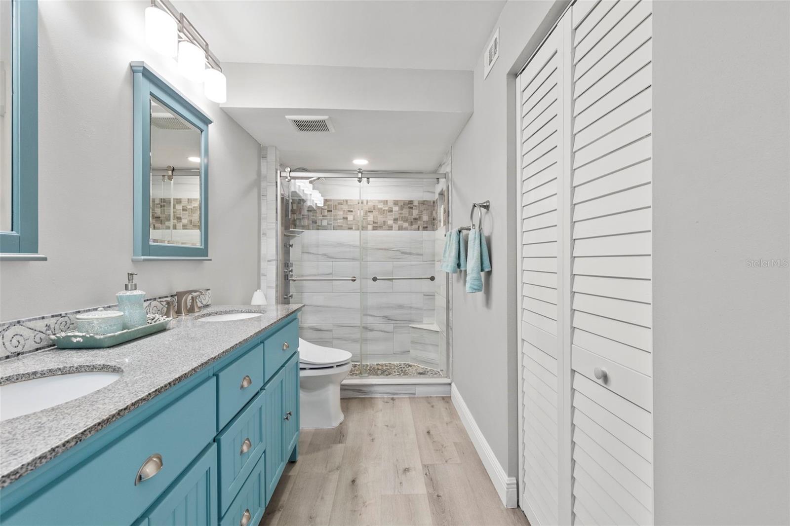 Image 27 of 68 For 7540 Sunshine Skyway Lane S 118