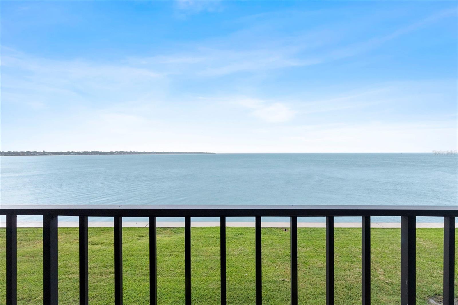 Image 37 of 68 For 7540 Sunshine Skyway Lane S 118