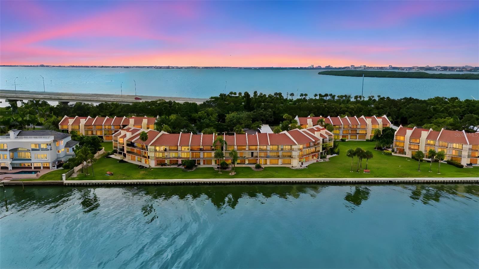Image 42 of 68 For 7540 Sunshine Skyway Lane S 118