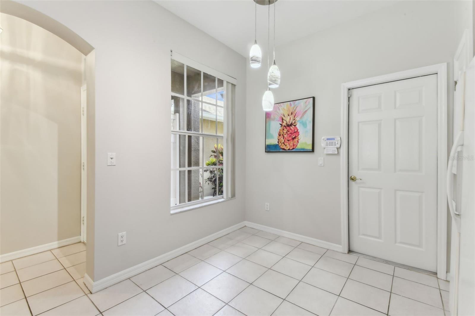 Image 10 of 46 For 18940 Duquesne Drive