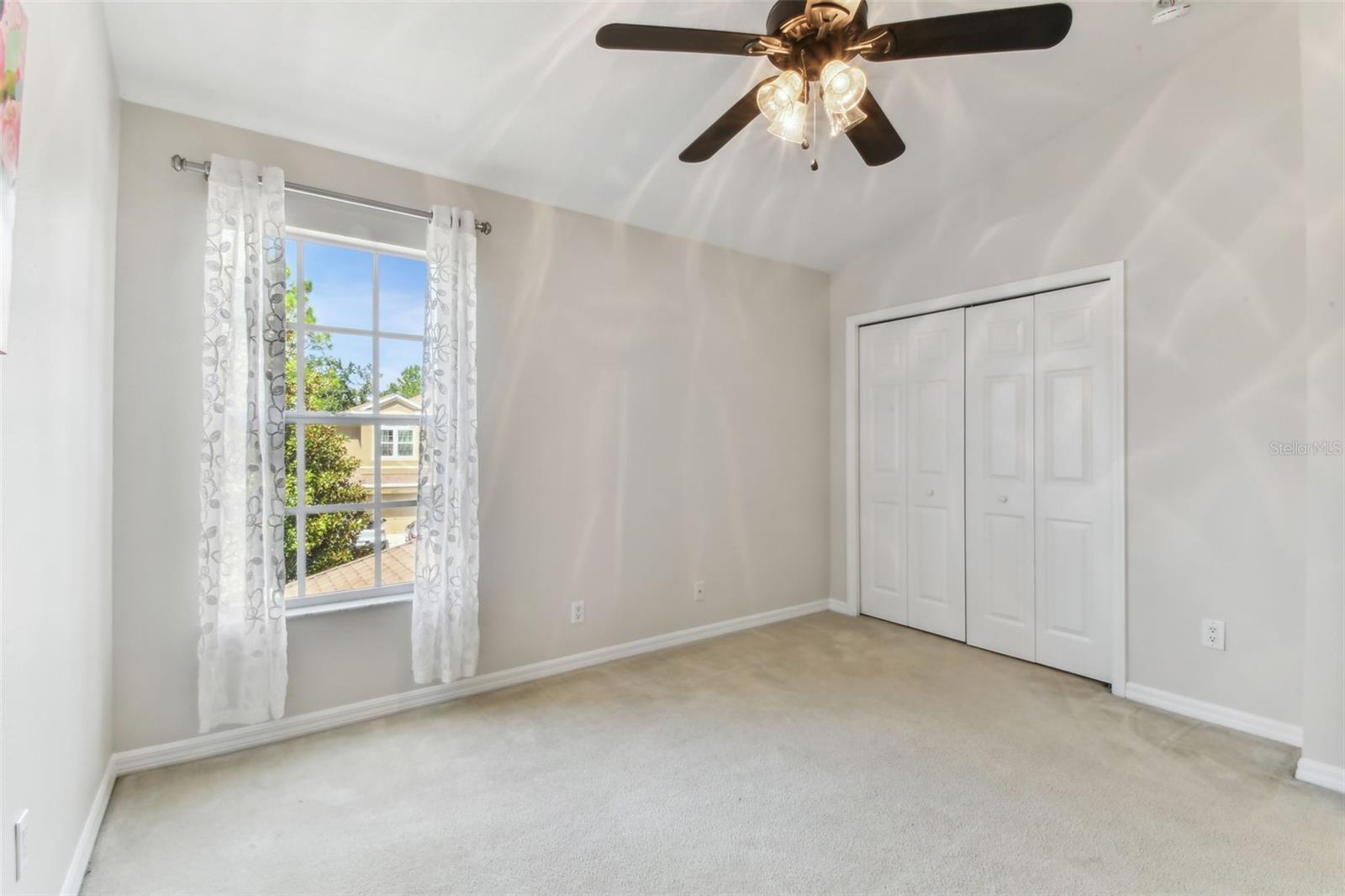 Image 20 of 46 For 18940 Duquesne Drive