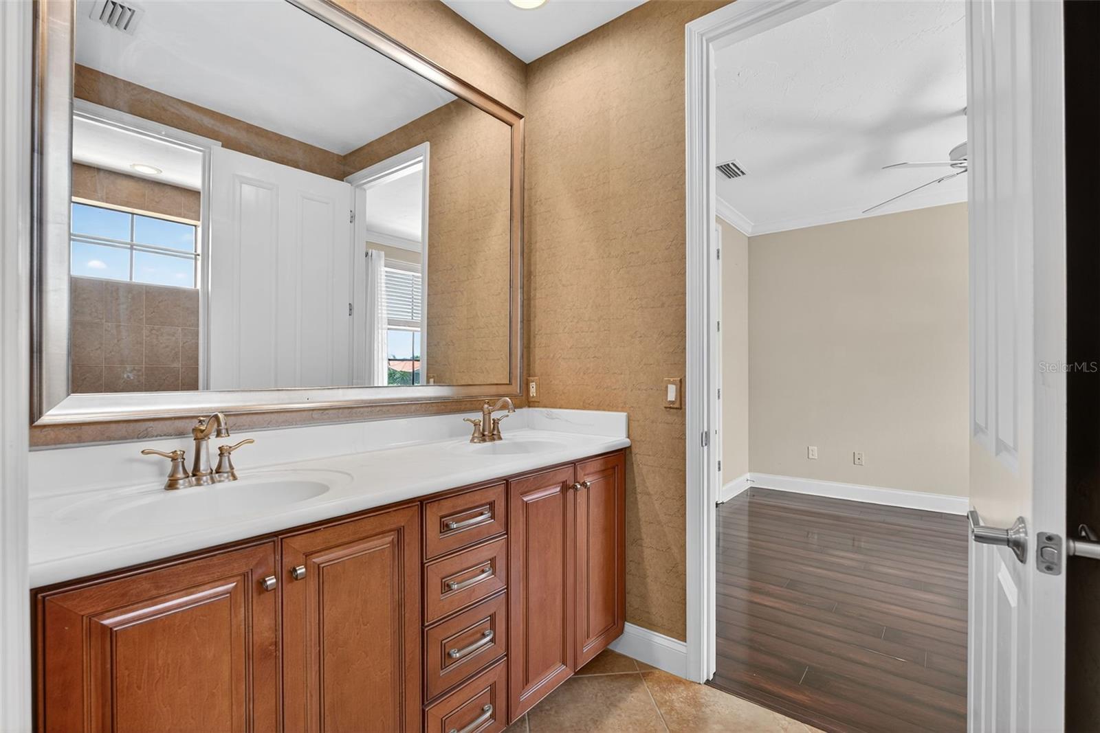 Image 37 of 76 For 2512 61st Avenue E