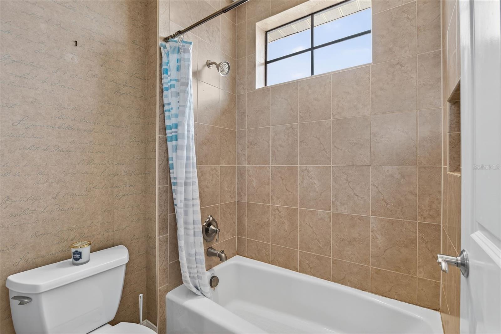 Image 38 of 76 For 2512 61st Avenue E
