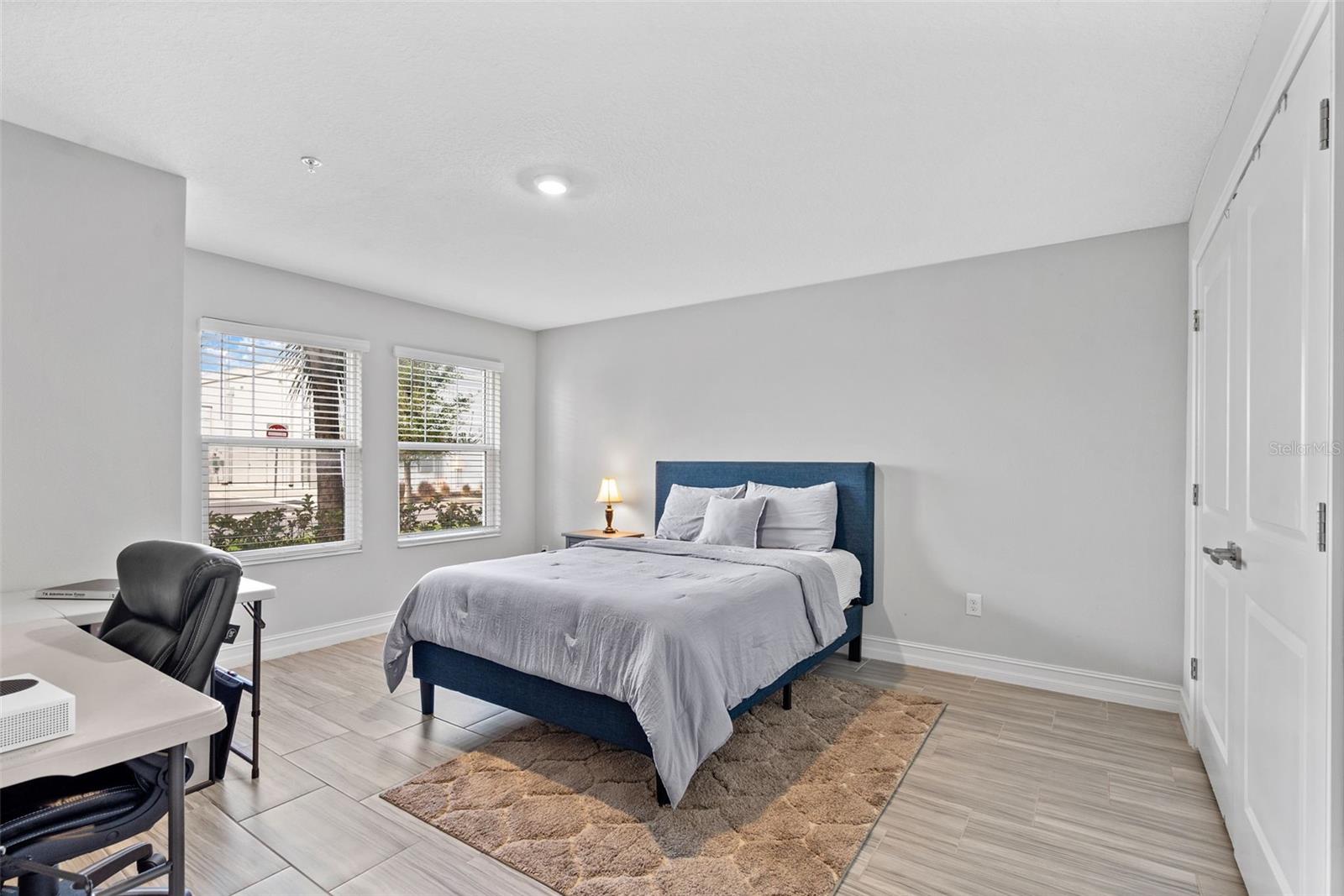 Image 7 of 38 For 4941 A Price Avenue 4