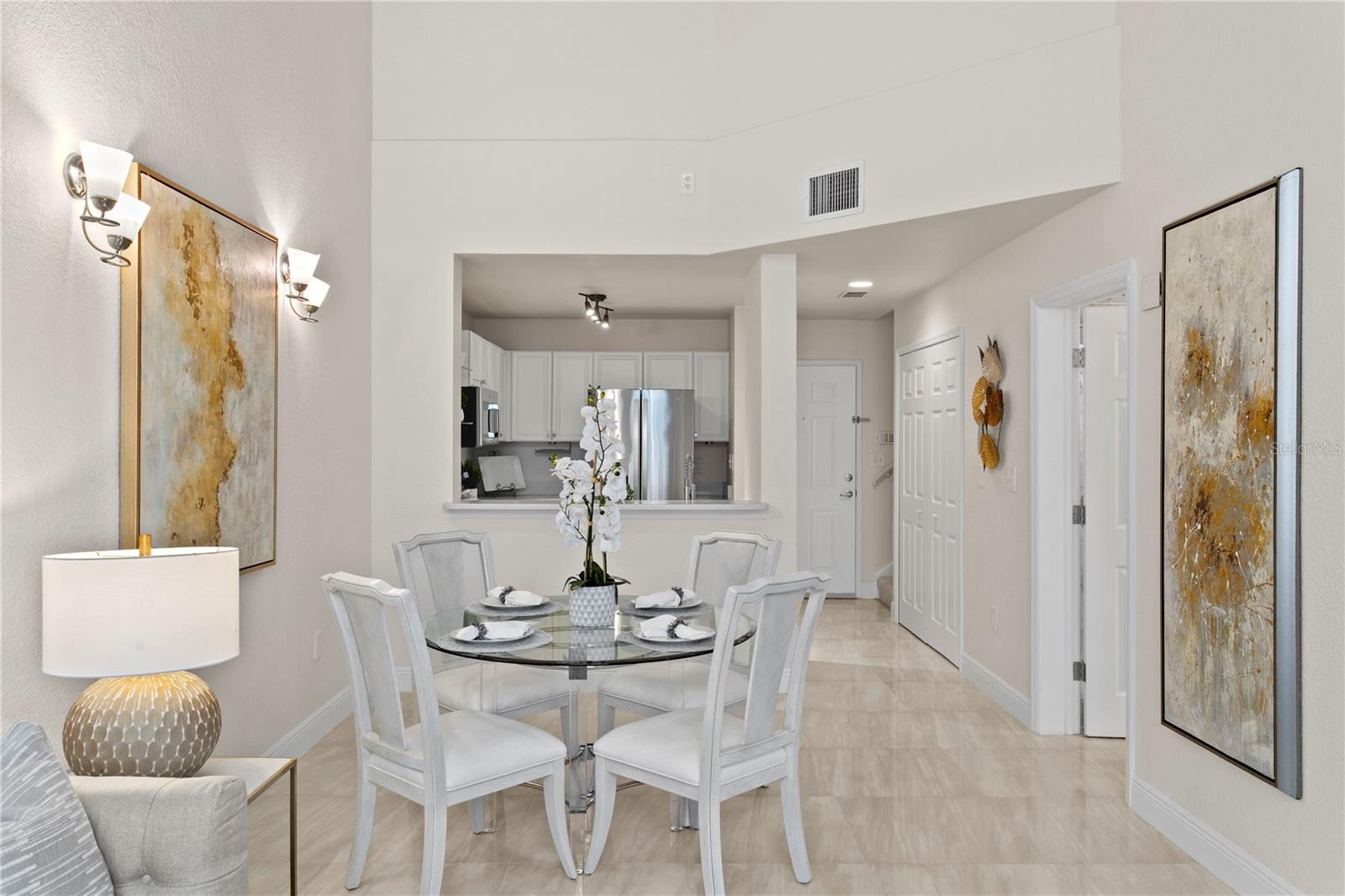 Listing photo id 13 for 700 Harbour Island Boulevard 144