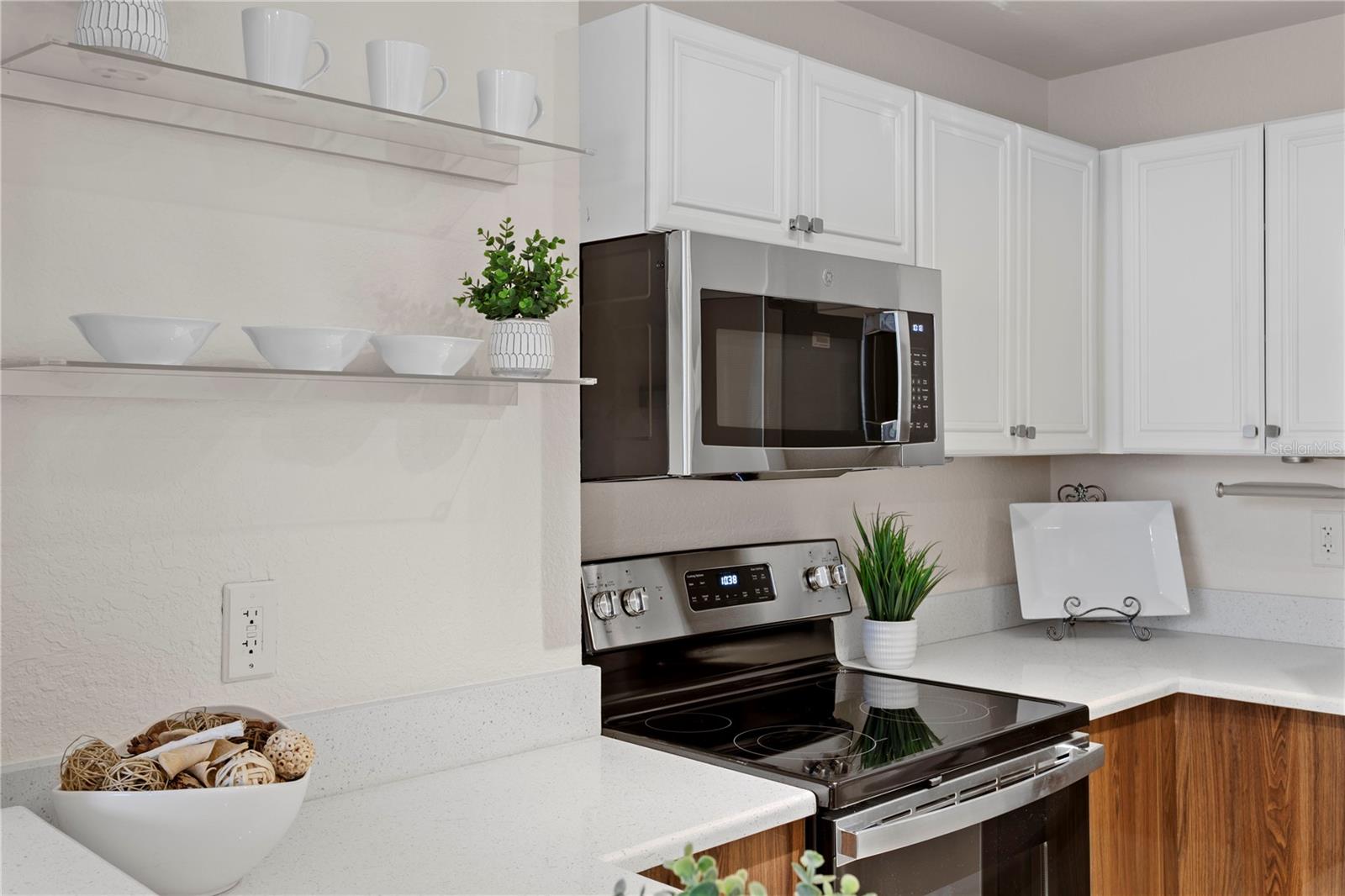 Listing photo id 17 for 700 Harbour Island Boulevard 144