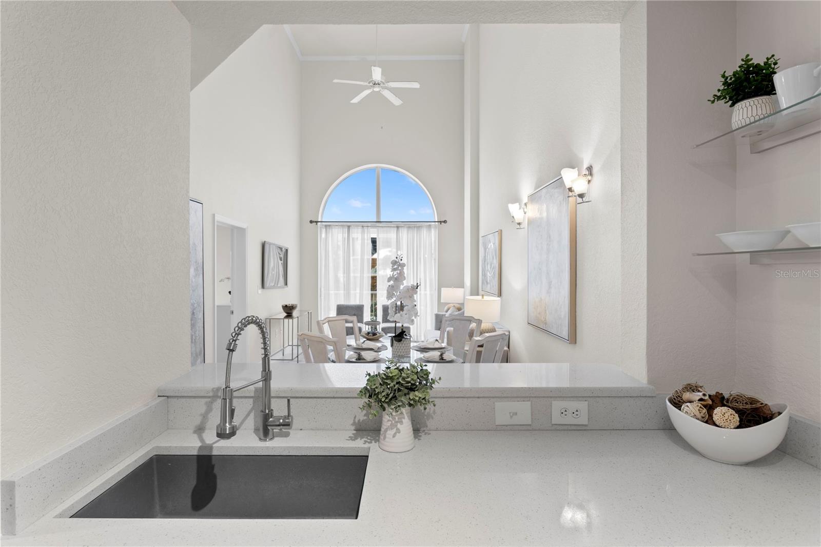Listing photo id 19 for 700 Harbour Island Boulevard 144