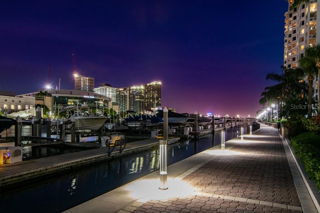 Listing photo id 30 for 700 Harbour Island Boulevard 144