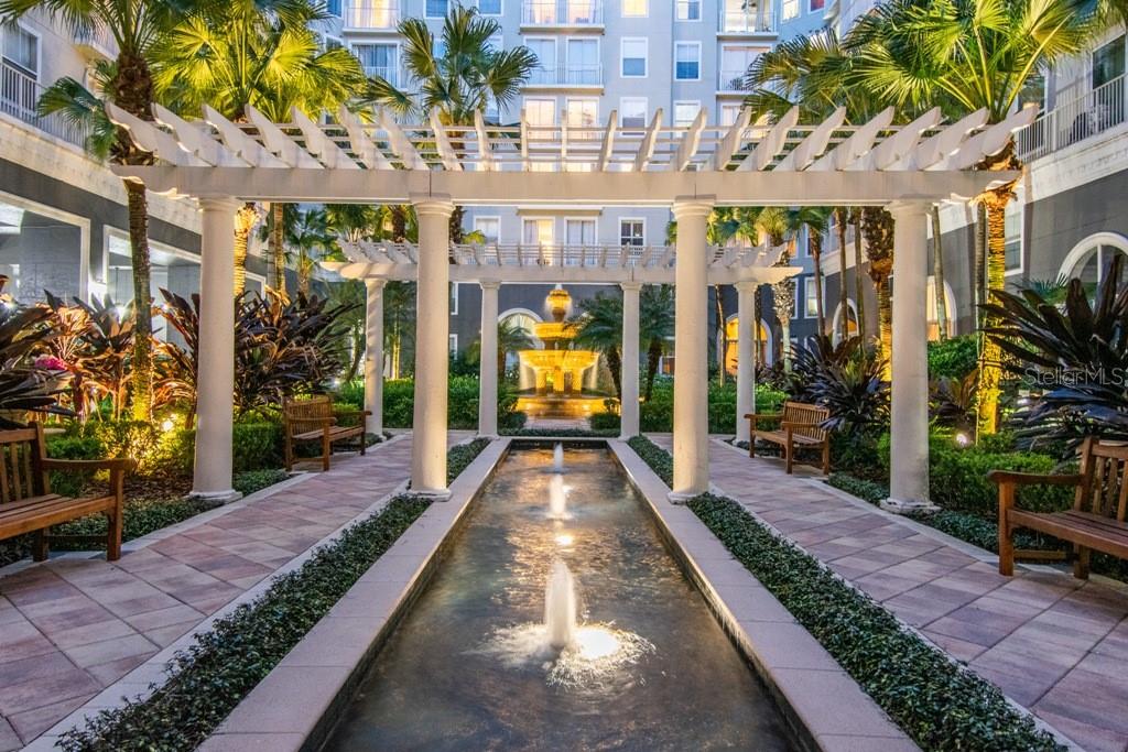 Listing photo id 31 for 700 Harbour Island Boulevard 144