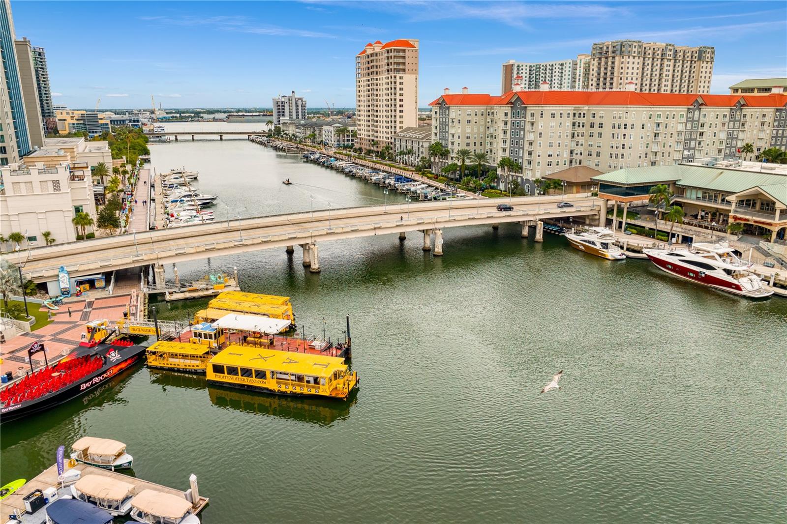 Listing photo id 46 for 700 Harbour Island Boulevard 144