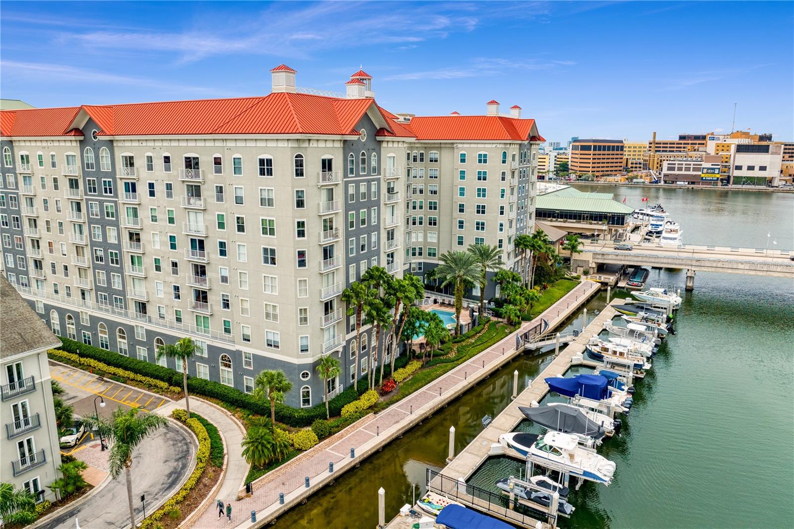 Listing photo id 49 for 700 Harbour Island Boulevard 144