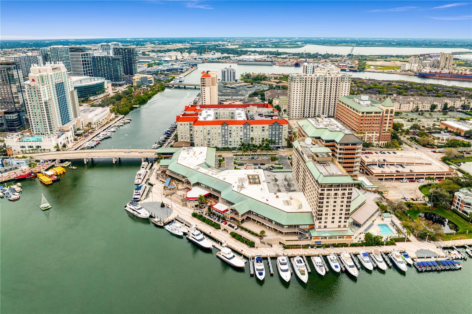 Listing photo id 54 for 700 Harbour Island Boulevard 144