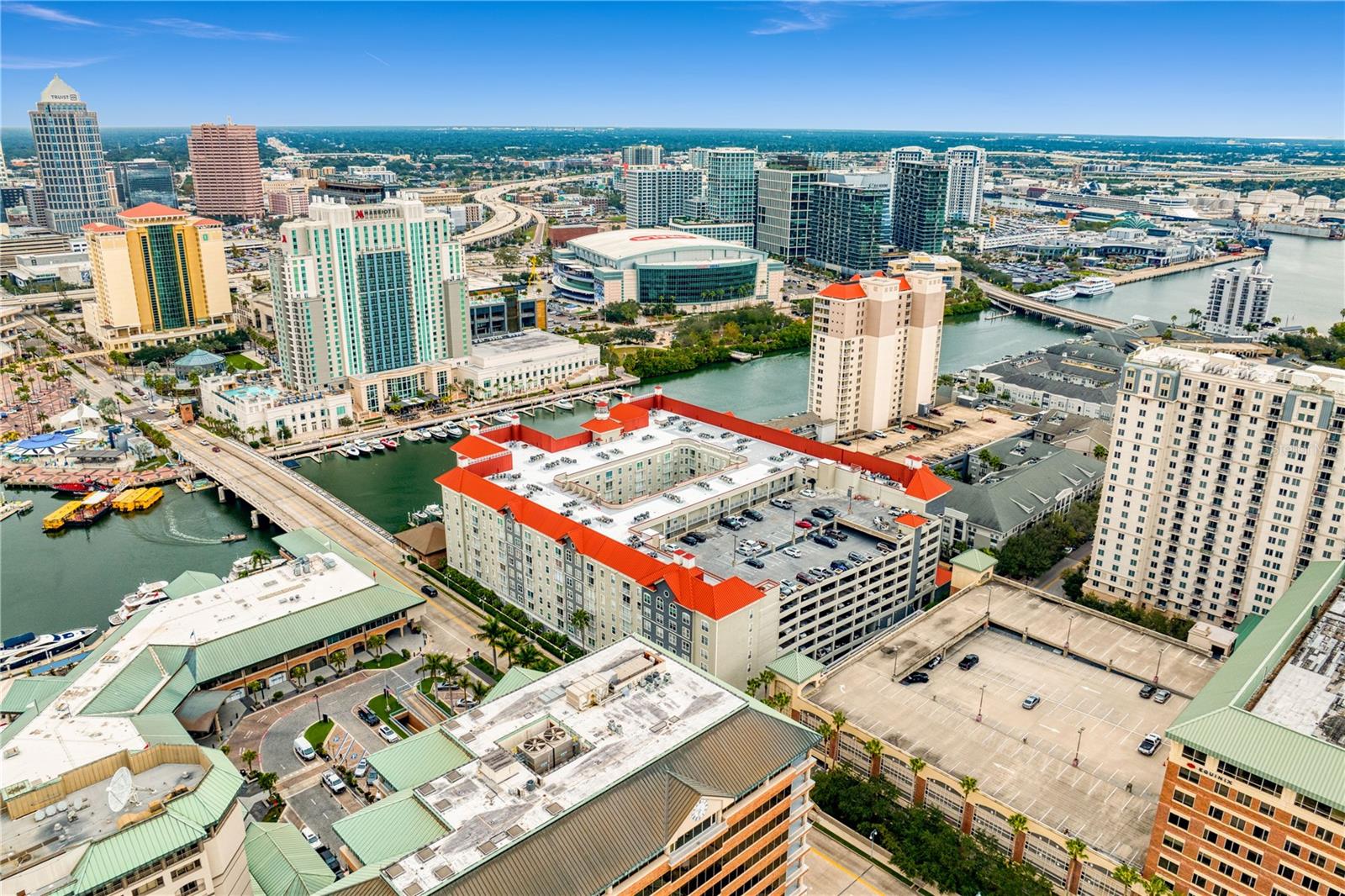 Listing photo id 56 for 700 Harbour Island Boulevard 144